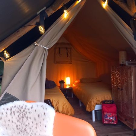 Safari Lodge 'Linge-Zicht' Tiel Bagian luar foto
