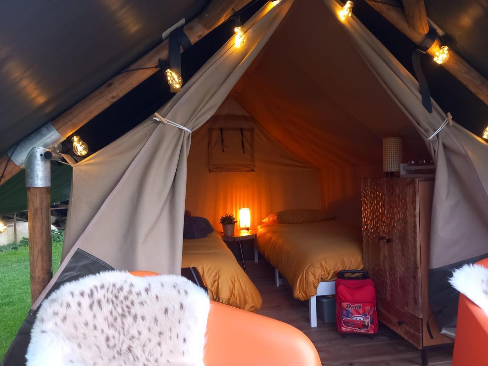 Safari Lodge 'Linge-Zicht' Tiel Bagian luar foto